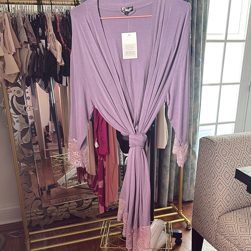 Purple Robe Set with lace trim - Picture 5 of 5